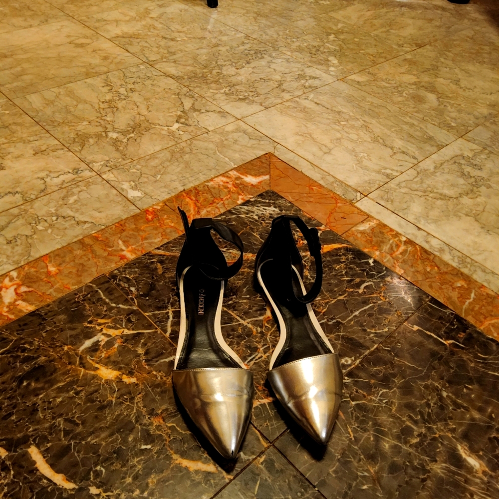 Leather metallic silver ankle strap flats SZ8